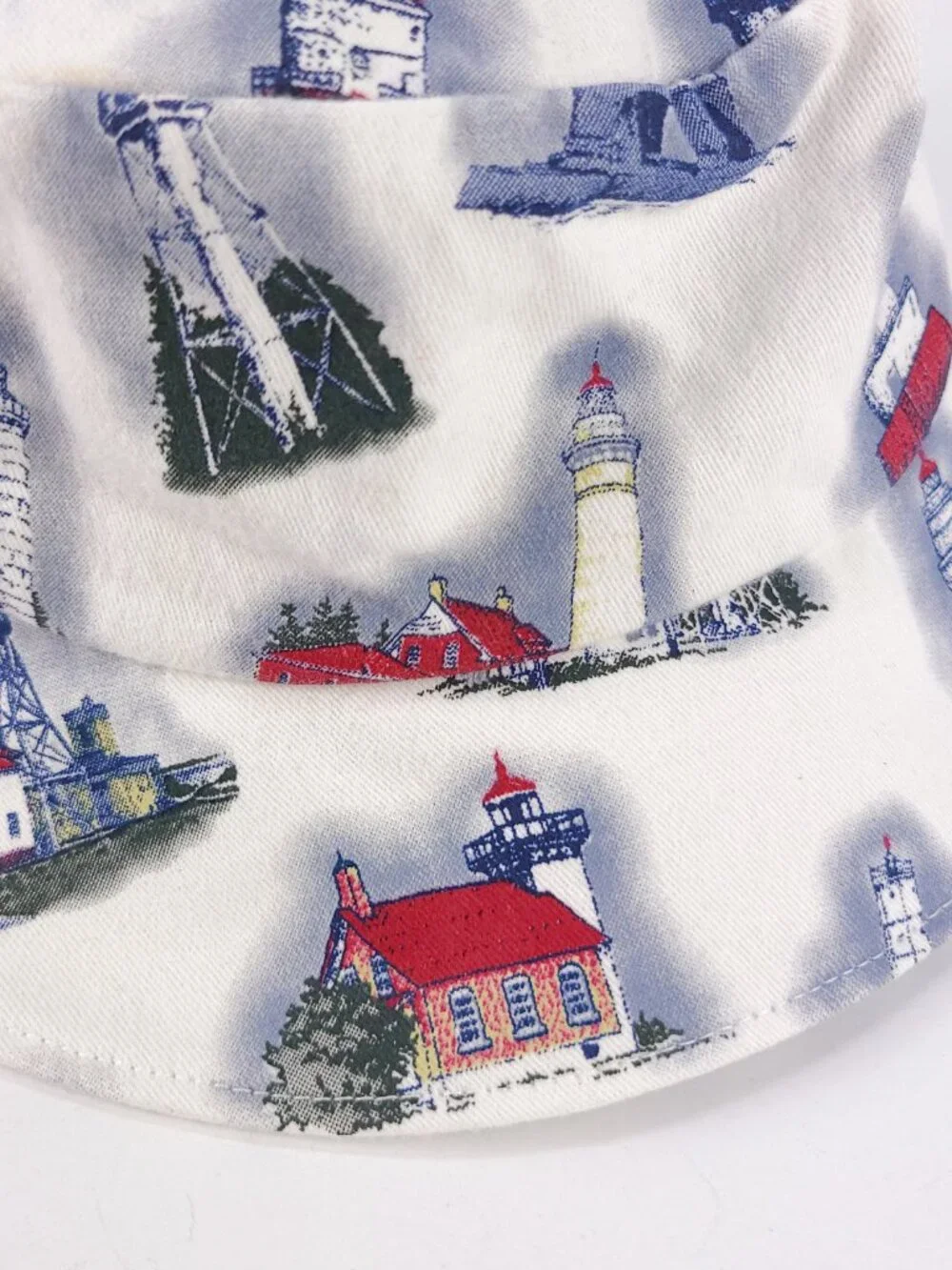 Lighthouse Novelty Print Bucket Hat - Picture 3 of 8